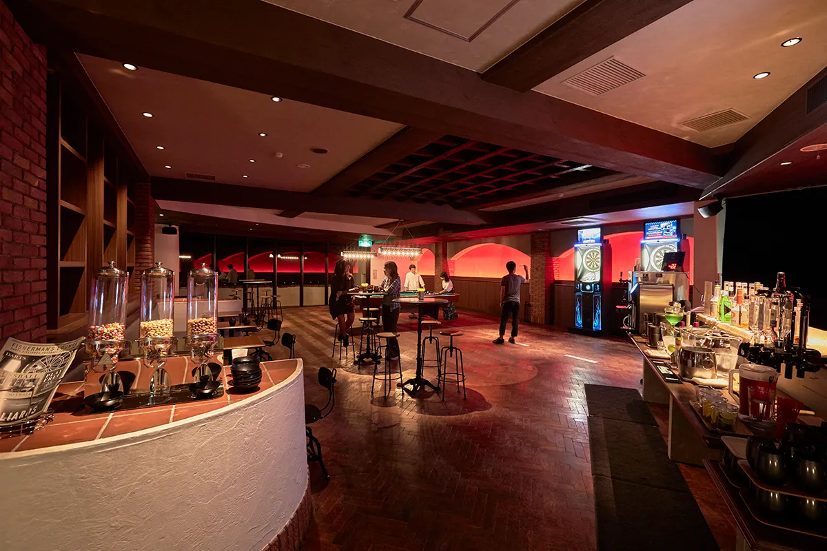 3つのラウンジでナイトタイムも充実